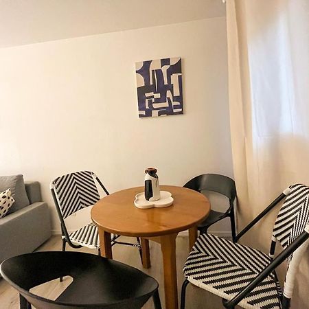 Suite Cobalt Вильорбан Екстериор снимка